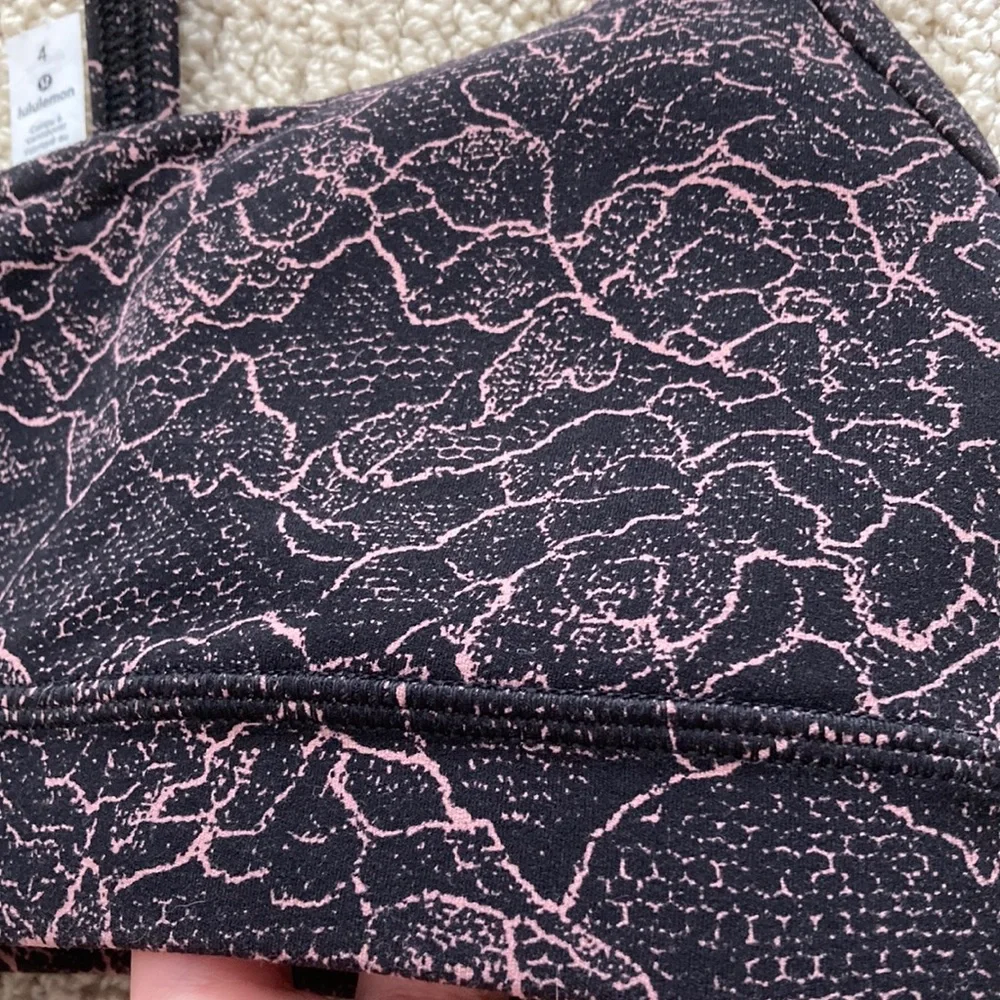 LULULEMON Flow Y Bra Nulu Spanish Rose Lacescape Pink Black Size 4 Soft Like New